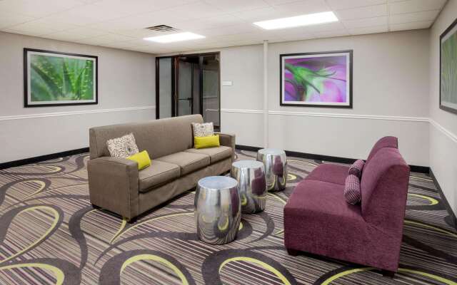 La Quinta Inn & Suites by Wyndham Minneapolis Bloomington W