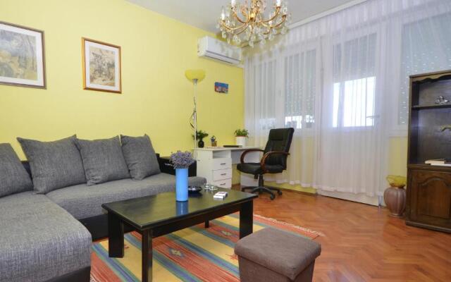 Sunshine Apartment
