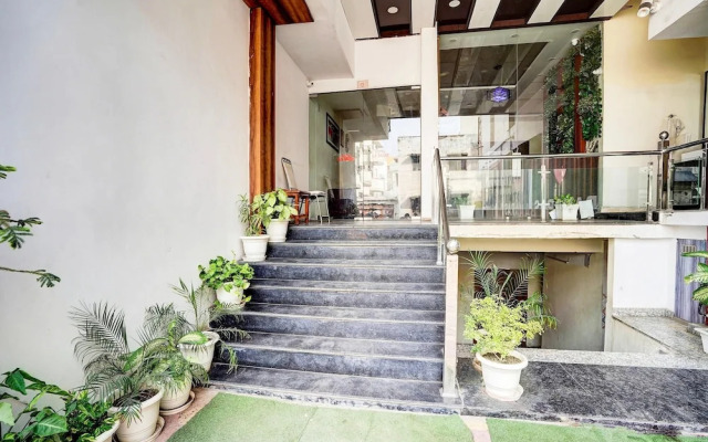 Cozy Stays Near Vishwanath Temple