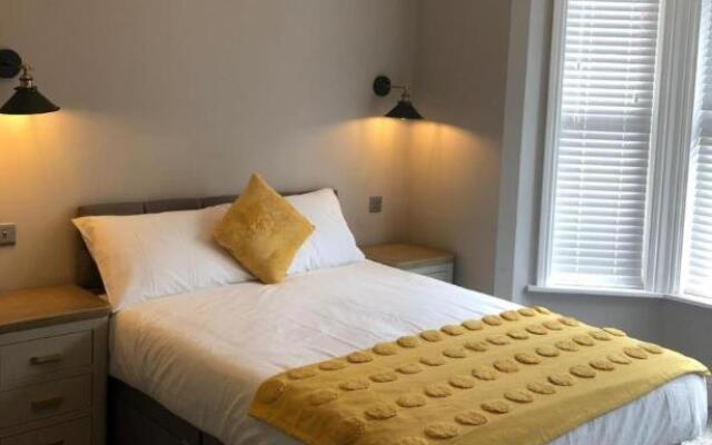 Beautiful stylish house near town centre