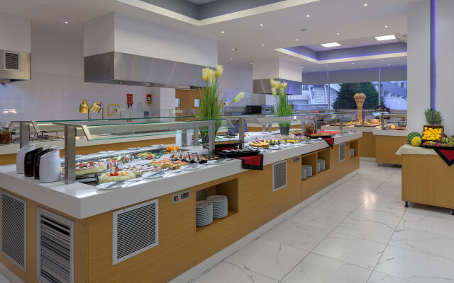 Oceanis Park Hotel