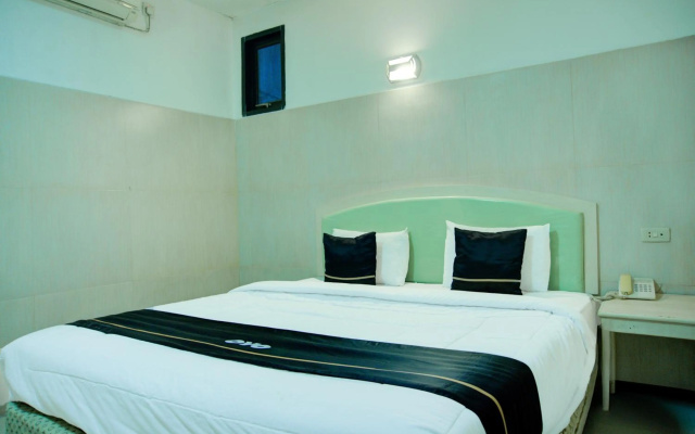 Townhouse Oak Palembang Near Jembatan Ampera Formerly Azzura Hotel – Guest Rooms – Palembang