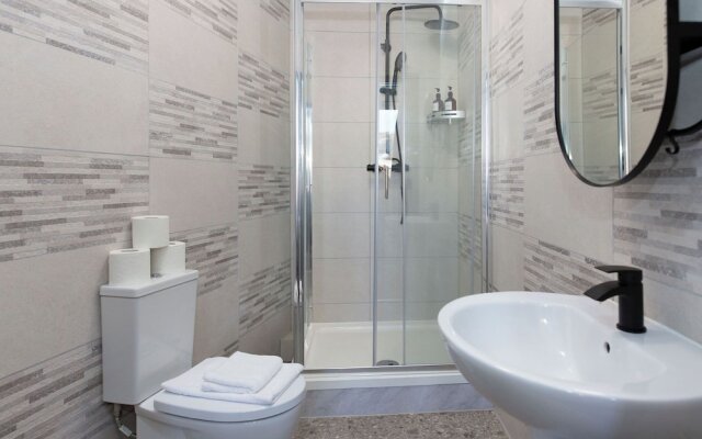 Kings Building- 2 Bed & Bathroom Flats