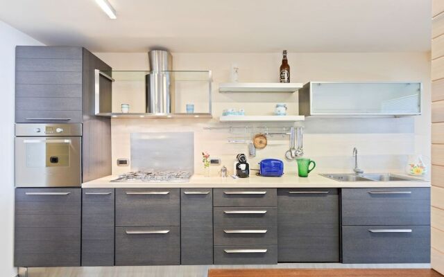 Penelope Seaview Apartment