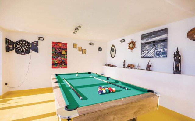 Nice Home in Brsecine With Wifi and 3 Bedrooms