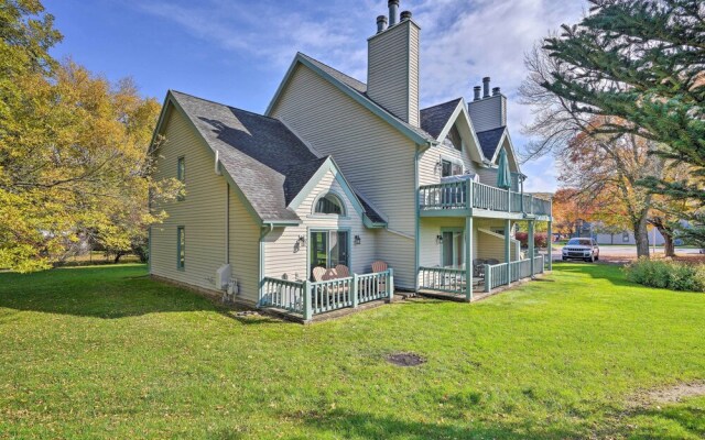 Ellicottville Townhome ~ Half Mi to Slopes!