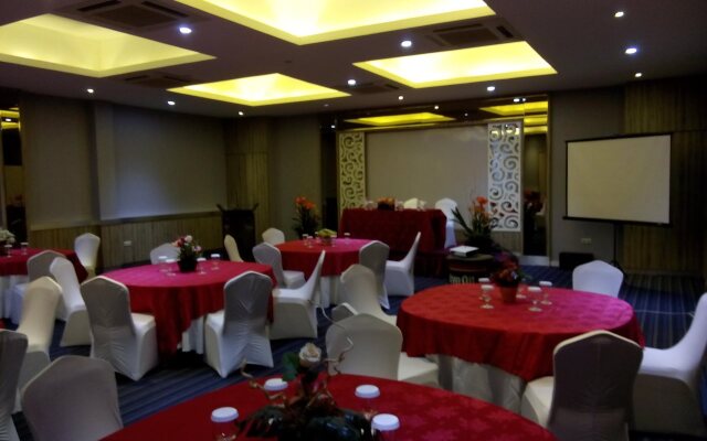 Ox Ville Hotel