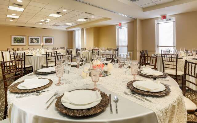Hilton Garden Inn Bakersfield