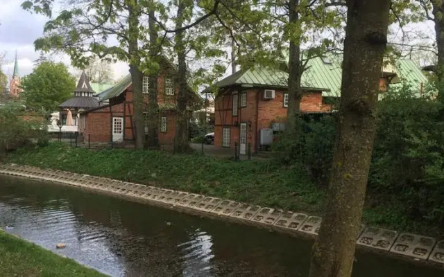 Alėjos Namelis