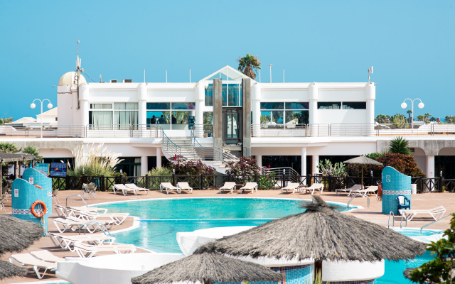 HL Club Playa Blanca Hotel