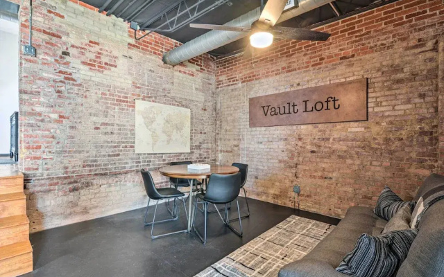 Sleek, Modern Loft in Downtown Springfield!