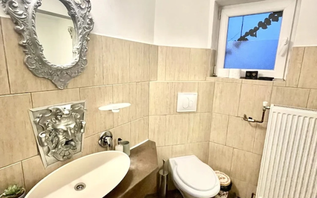 Baroq Central City Apartment