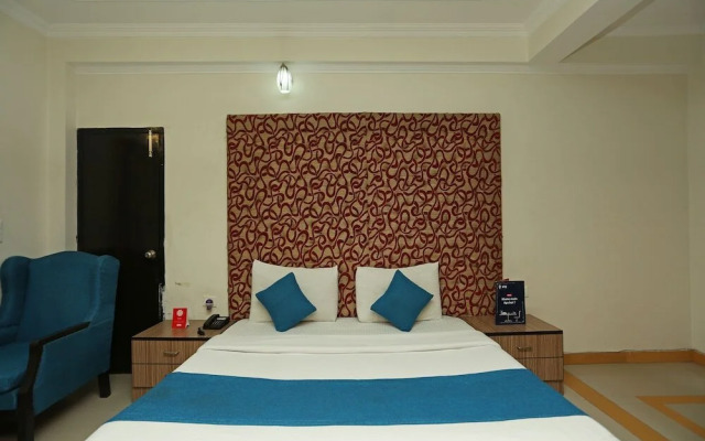Queens Pearl Inn by OYO Rooms