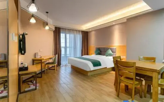 Prague Supai Hotel (Nanning East Railway Station)