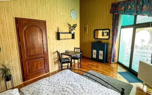 Cozy rooms in wine town - Modra