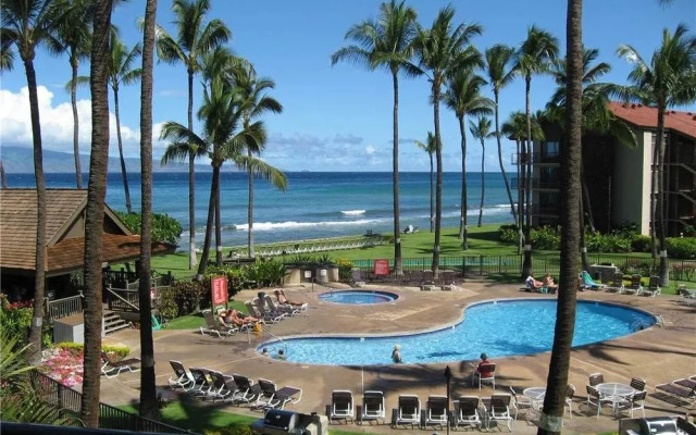 Pohailani 128 by RedAwning