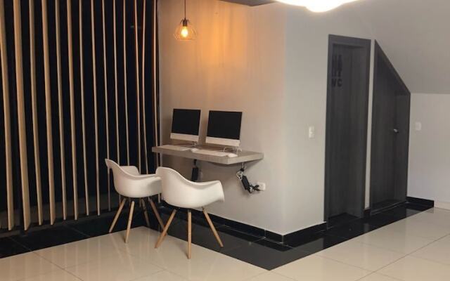 Hotel Doral Inn