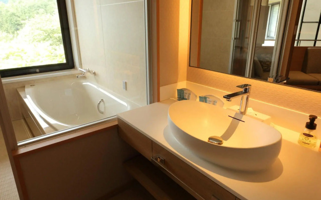 Kusatsu Now Resort Hotel