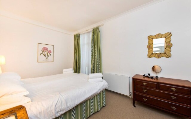 Traditional 1 Bed in Chelsea Near Harrods