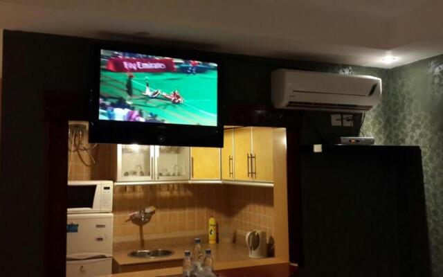 Almeswari Suites