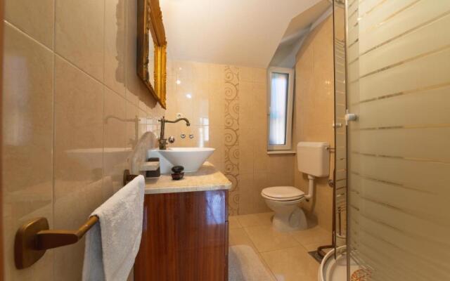 Apartments villa Mira