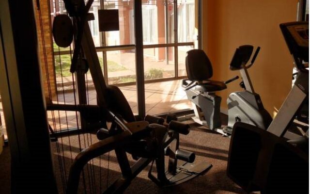 Express Inn & Suites