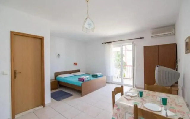 Apartments Boguvila - Studio With Terrace -