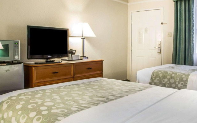 Quality Inn Tulsa Central