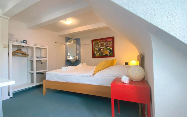 Frauenhotel Hanseatin - Women Only (отель для женщин)