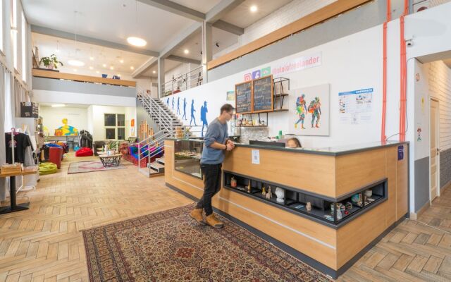 ololoFreelander work and travel Hostel