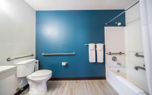 Suburban Studios Biloxi North Area
