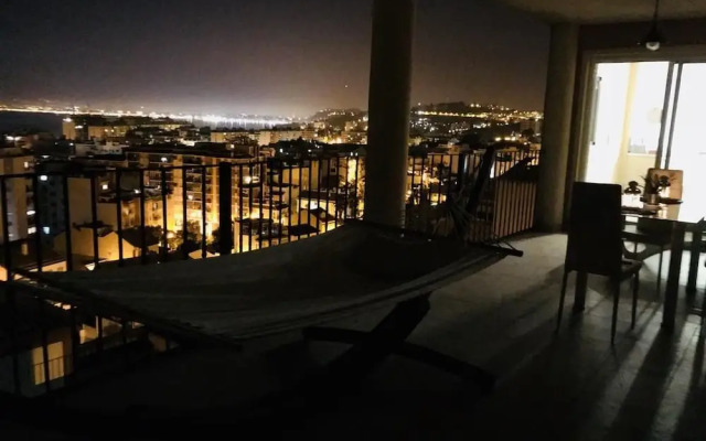 Rooms in Seafront Villa