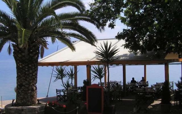 Kanelli Beach Hotel