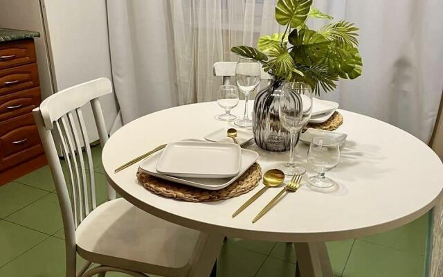 Home Hotel (Хоум Отель) в 10-м микрорайоне 13