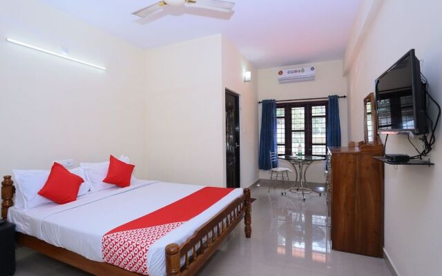 OYO 24129 Panackal Inn