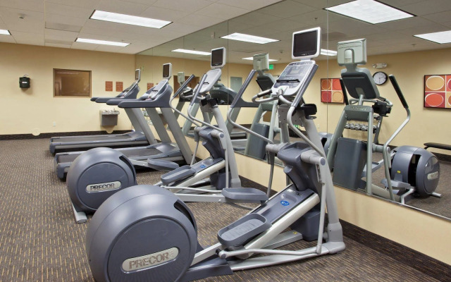 Holiday Inn & Suites Oakland Airport by IHG