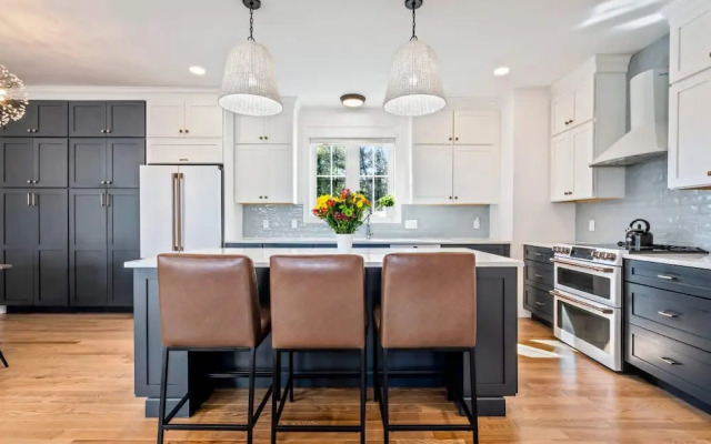 Games, Gym Equipment, Projector, Family Focused