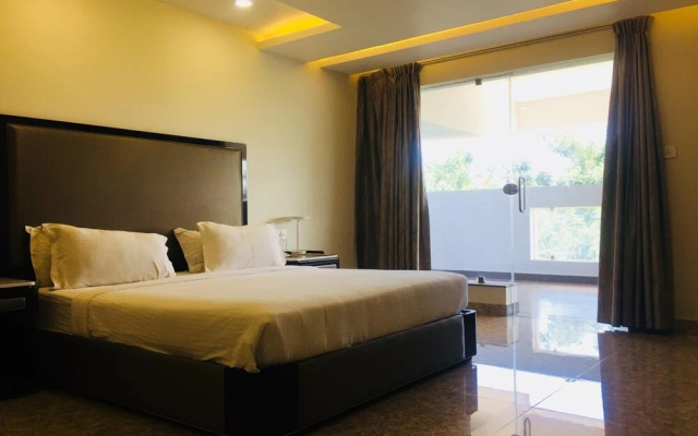 Hotel Lance International
