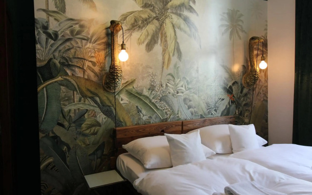 ArtHotel Connection