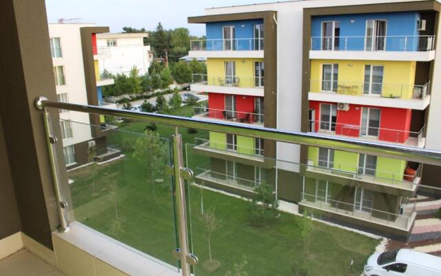 Airport Residence 2