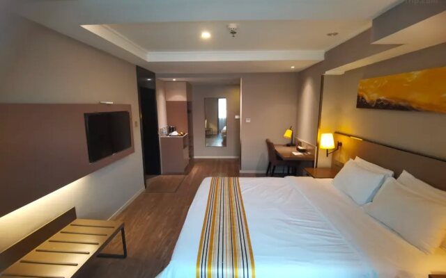 Home Inn Shenyang Xinmin Liaohe Street