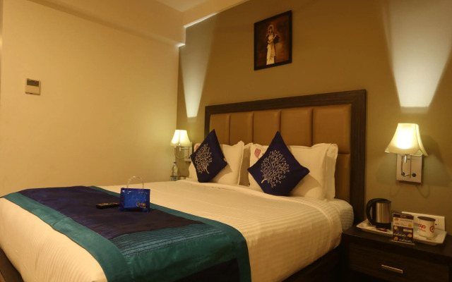 OYO Premium Near Trichy Bus Stand