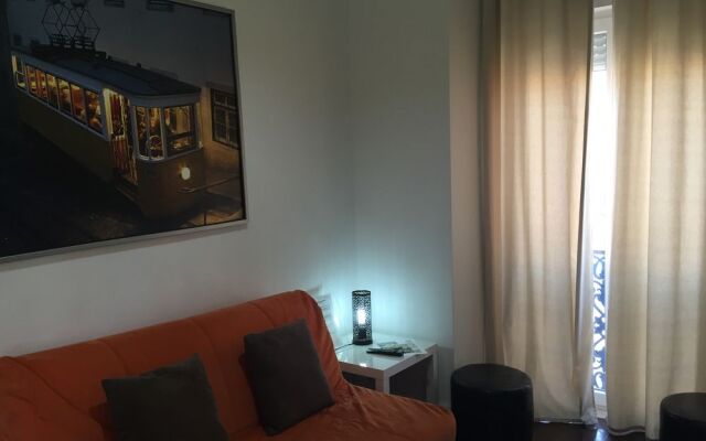 MODERN Conde Barão - SSs Apartments