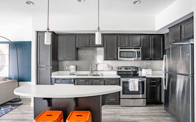 WanderJaunt Modern Dt San Diego Apts