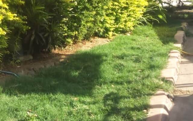 Pamoja Expeditions Lodge