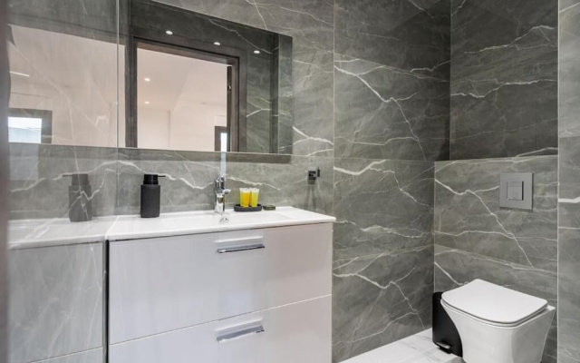Casino & Mall Luxury Penthouse Suite