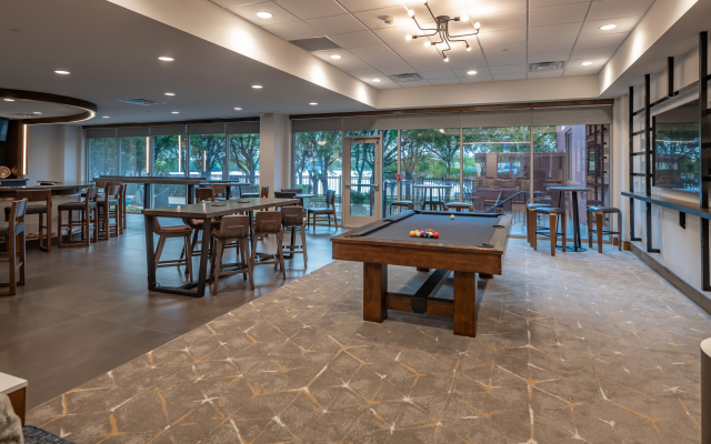 DoubleTree by Hilton Dallas - Farmers Branch