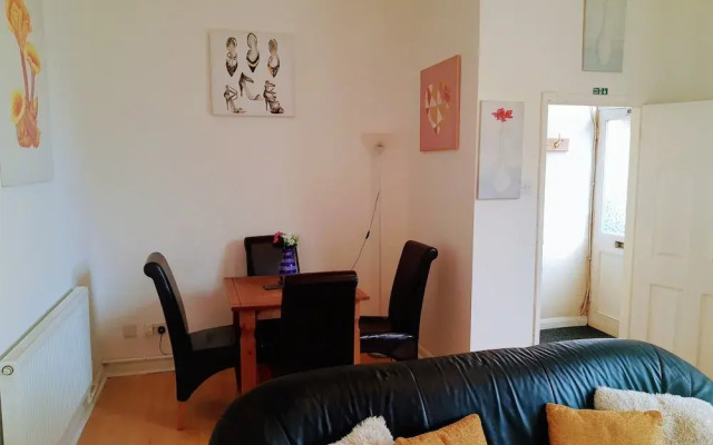 The Windsor Garden Apartment