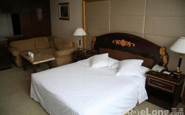 Royal Palace Hotel