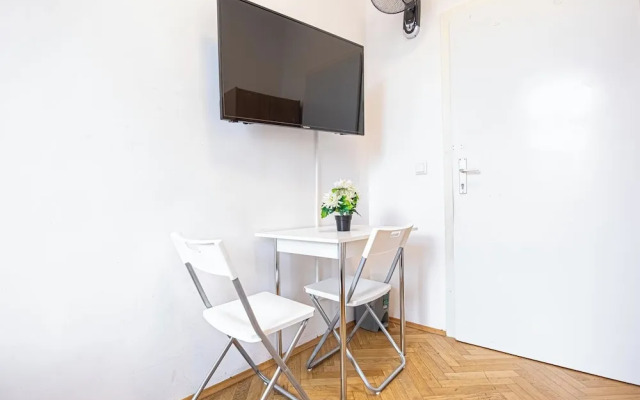 Cozy Room Near U6 Dresdner Subway Line